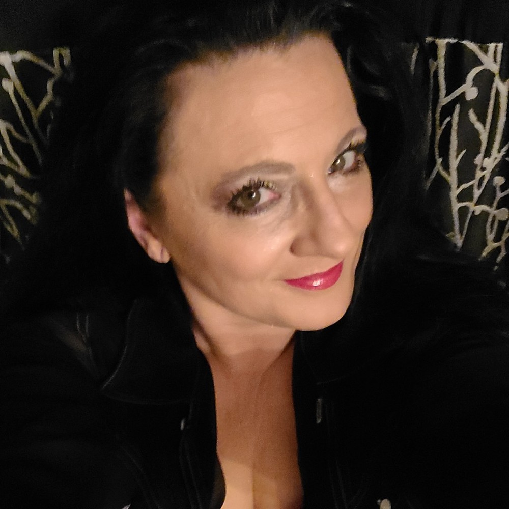 Meet your Posher, Sabrina